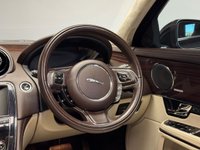 USED 2011 11 JAGUAR XJ 5.0 V8 Portfolio Saloon 4dr Petrol Auto Euro 5 (385 ps) PAN ROOF|HEAT+COOL CREAM SEATS
