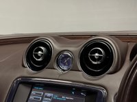 USED 2011 11 JAGUAR XJ 5.0 V8 Portfolio Saloon 4dr Petrol Auto Euro 5 (385 ps) PAN ROOF|HEAT+COOL CREAM SEATS