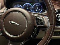 USED 2011 11 JAGUAR XJ 5.0 V8 Portfolio Saloon 4dr Petrol Auto Euro 5 (385 ps) PAN ROOF|HEAT+COOL CREAM SEATS