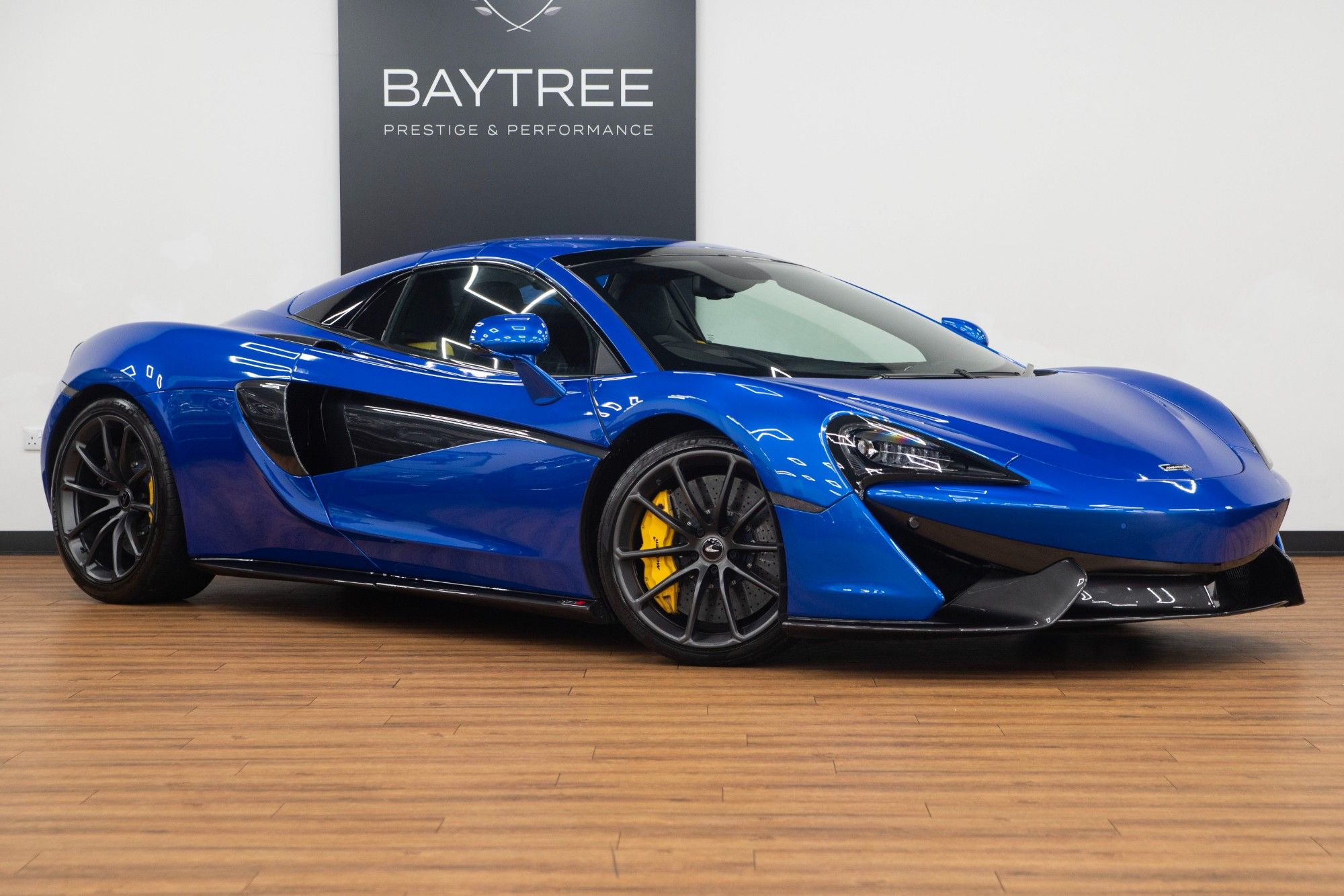 USED 2018 68 MCLAREN 570S 3.8T V8 Spider  