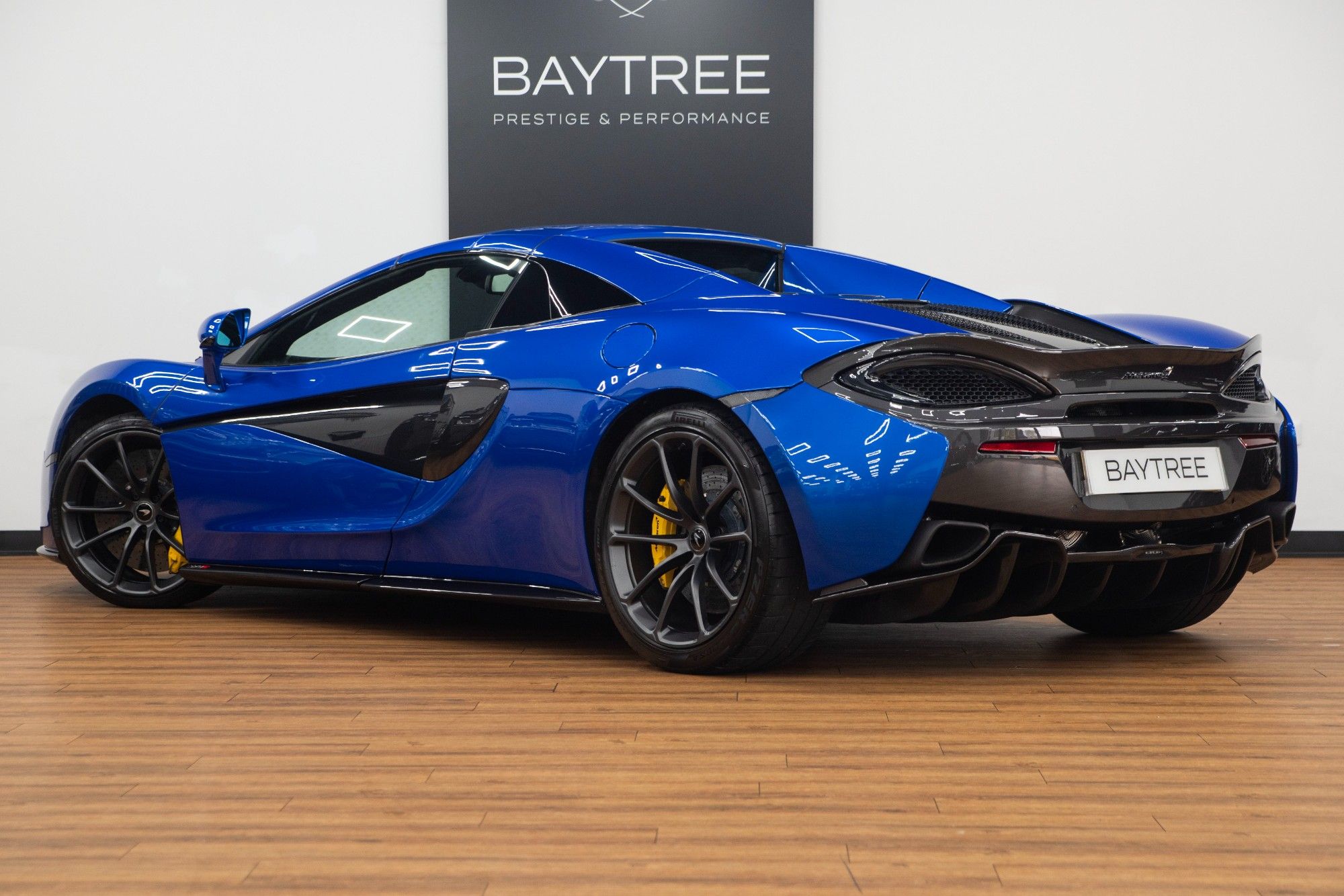 USED 2018 68 MCLAREN 570S 3.8T V8 Spider  