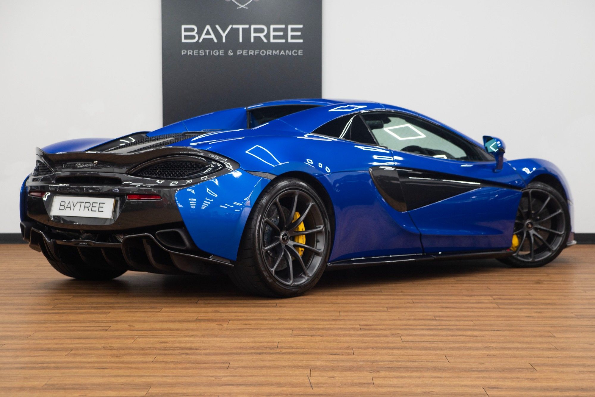 USED 2018 68 MCLAREN 570S 3.8T V8 Spider  