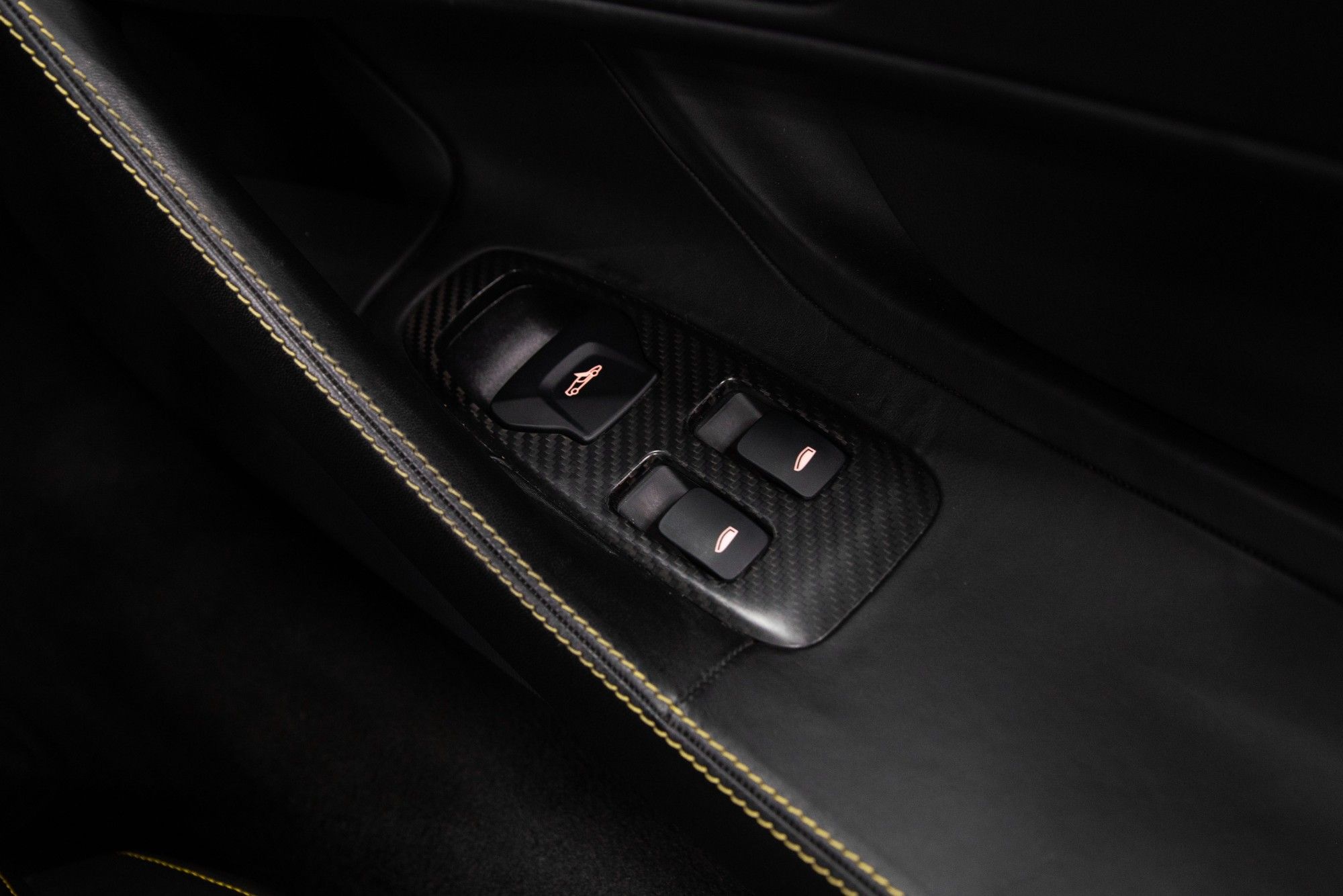 USED 2018 68 MCLAREN 570S 3.8T V8 Spider  