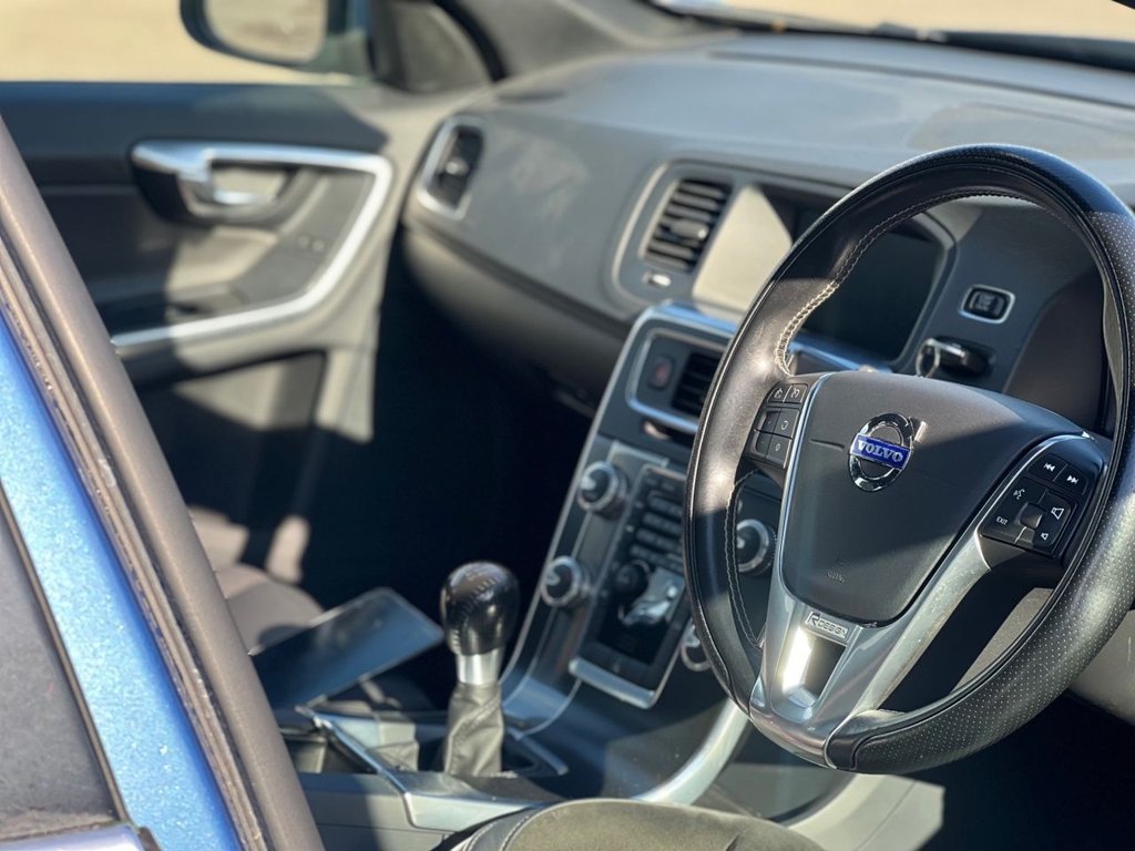 USED 2014 14 VOLVO V60 1.6 D2 R-Design Nav Estate 5dr Diesel Manual Euro 5 (s/s) (115 ps) *AWARD WINNING DEALERSHIP*