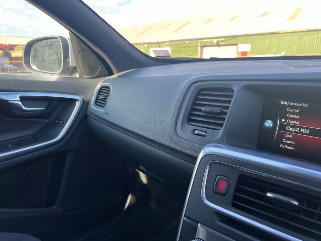 USED 2014 14 VOLVO V60 1.6 D2 R-Design Nav Estate 5dr Diesel Manual Euro 5 (s/s) (115 ps) *AWARD WINNING DEALERSHIP*