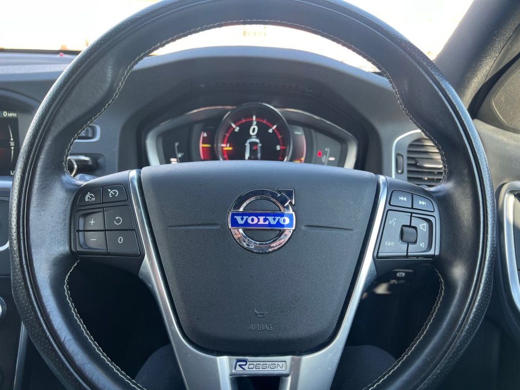 USED 2014 14 VOLVO V60 1.6 D2 R-Design Nav Estate 5dr Diesel Manual Euro 5 (s/s) (115 ps) *AWARD WINNING DEALERSHIP*
