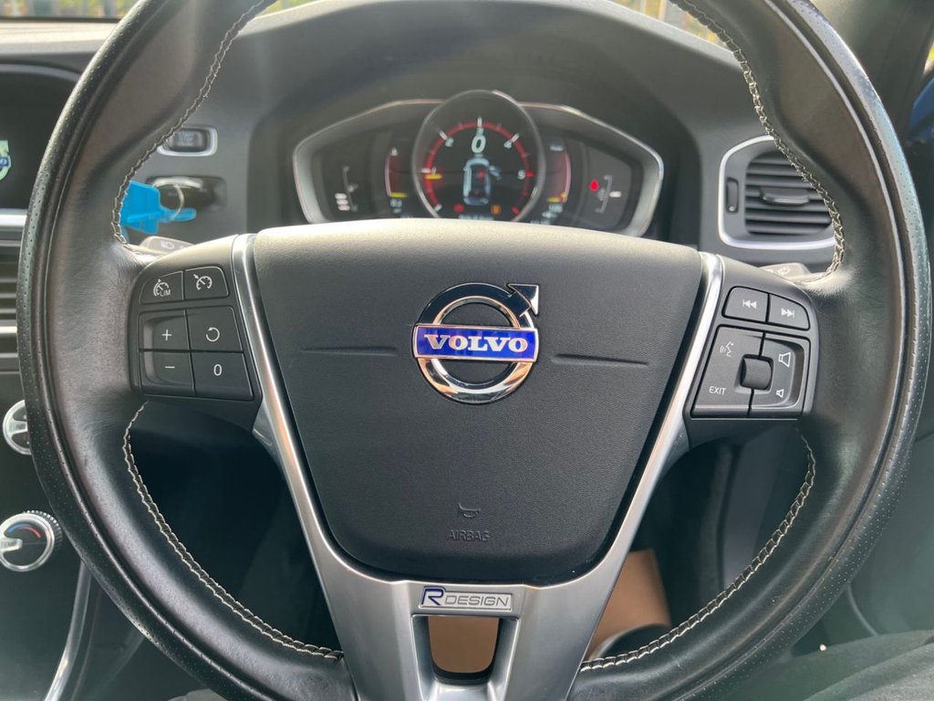USED 2014 14 VOLVO V60 1.6 D2 R-Design Nav Estate 5dr Diesel Manual Euro 5 (s/s) (115 ps) *AWARD WINNING DEALERSHIP*