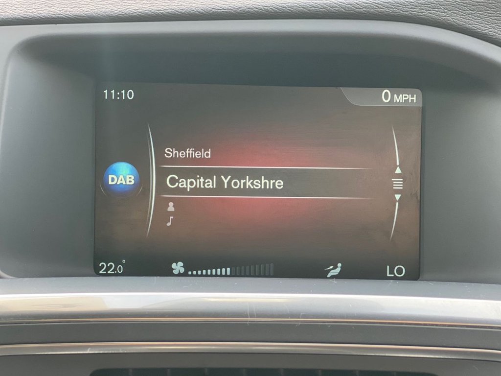 USED 2014 14 VOLVO V60 1.6 D2 R-Design Nav Estate 5dr Diesel Manual Euro 5 (s/s) (115 ps) *AWARD WINNING DEALERSHIP*