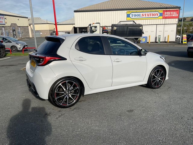 2023 TOYOTA YARIS - Photo 6