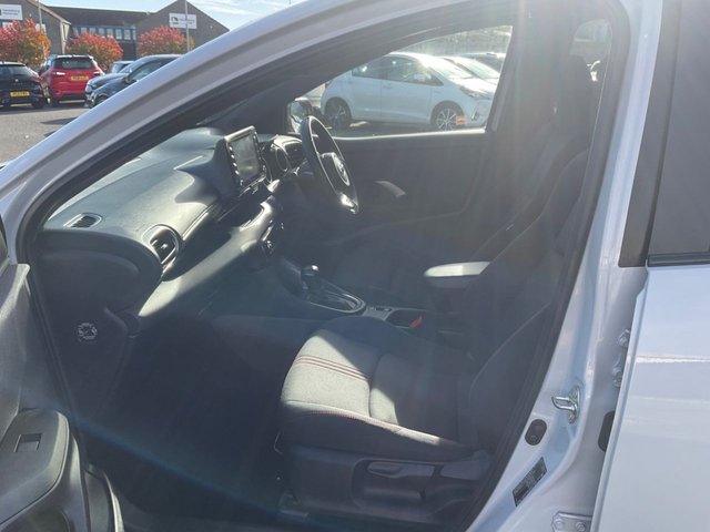 2023 TOYOTA YARIS - Photo 12