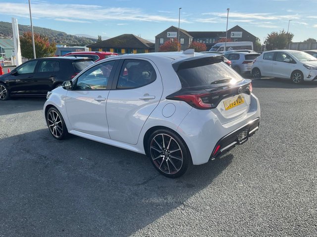 2023 TOYOTA YARIS - Photo 9