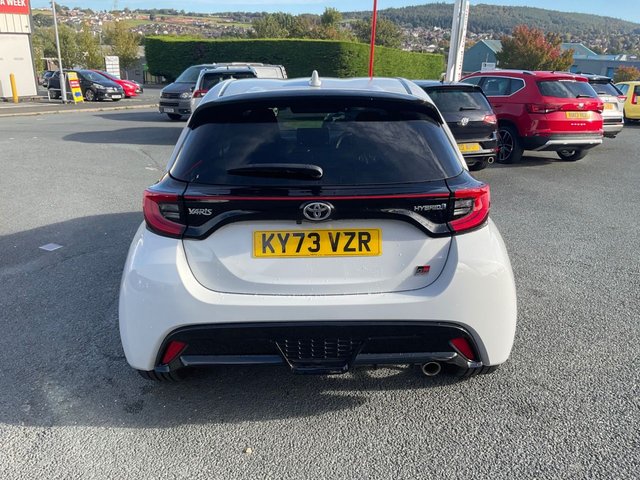 2023 TOYOTA YARIS - Photo 10