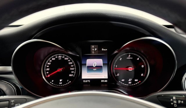 2018 Mercedes-Benz GLC - Photo 11