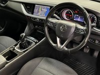 USED 2017 17 VAUXHALL INSIGNIA 1.5i Turbo Design Nav Grand Sport 5dr Petrol Manual Euro 6 (s/s) (165 ps) 17" ALLOYS+REAR PARK+SAT NAV