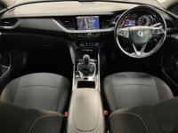 USED 2017 17 VAUXHALL INSIGNIA 1.5i Turbo Design Nav Grand Sport 5dr Petrol Manual Euro 6 (s/s) (165 ps) 17" ALLOYS+REAR PARK+SAT NAV