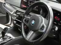 USED 2022 72 BMW 5 SERIES 2.0 520d MHT M Sport Saloon 4dr Diesel Hybrid Steptronic Euro 6 (s/s) (190 ps) SAT NAV LEATHER HEATED SEATS CRUISE CONTROL REAR VIEW CAMERA PARKING SENSORS 1 OWNER EXCELLENT SERVICE HISTORY WARRANTY