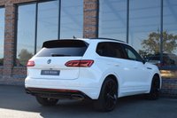 USED 2021 21 VOLKSWAGEN TOUAREG 3.0 TDI V6 Black Edition SUV 5dr Diesel Tiptronic 4Motion Euro 6 (s/s) (286 ps) PANORAMIC ROOF / AIR SUS / FSH