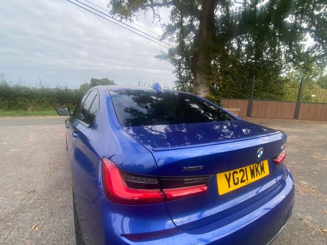 2021 BMW 3 SERIES - Photo 9