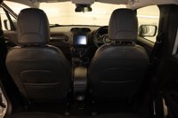 USED 2019 19 JEEP RENEGADE 1.3 GSE T4 Limited SUV 5dr Petrol DDCT Euro 6 (s/s) (150 ps) 