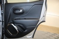 USED 2019 19 JEEP RENEGADE 1.3 GSE T4 Limited SUV 5dr Petrol DDCT Euro 6 (s/s) (150 ps) 