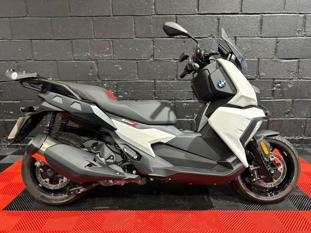 View our BMW C 400 X