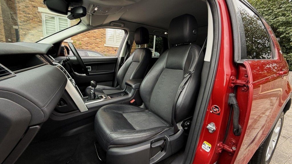 USED 2016 16 LAND ROVER DISCOVERY SPORT 2.0 TD4 SE Tech 4WD Euro 6 (s/s) 5dr (5 Seat) PANROOF|FSH|ULEZ|MOT0926|+MORE
