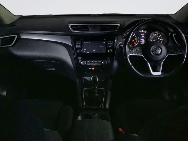 2018 Nissan Qashqai 1.5L N-Connecta 5dr - Photo 3