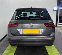 USED 2017 67 VOLKSWAGEN TIGUAN 2.0 TDI SE Navigation SUV 5dr Diesel DSG 4Motion Euro 6 (s/s) (150 ps) 