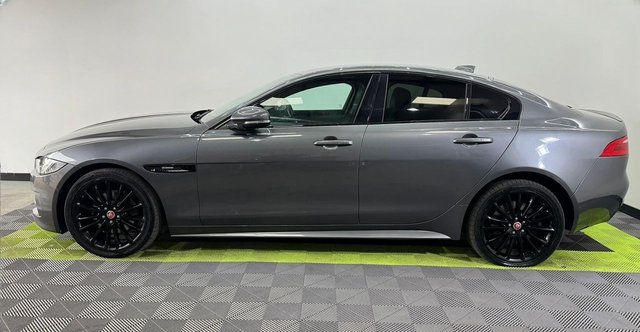 2017 JAGUAR XE - Photo 7