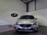 USED 2018 18 VOLVO V40 2.0 T3 GPF R-Design Pro Hatchback 5dr Petrol Manual Euro 6 (s/s) (152 ps) SAT NAV LEATHER CRUISE PAN ROOF CAMERA 11 SERVICE STAMPS