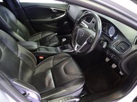 USED 2018 18 VOLVO V40 2.0 T3 GPF R-Design Pro Hatchback 5dr Petrol Manual Euro 6 (s/s) (152 ps) SAT NAV LEATHER CRUISE PAN ROOF CAMERA 11 SERVICE STAMPS