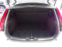 USED 2018 18 VOLVO V40 2.0 T3 GPF R-Design Pro Hatchback 5dr Petrol Manual Euro 6 (s/s) (152 ps) SAT NAV LEATHER CRUISE PAN ROOF CAMERA 11 SERVICE STAMPS