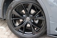 USED 2023 23 VOLKSWAGEN TIGUAN 1.5 TSI R-LINE DSG MAXTON BODYKIT HEATED WHEEL 20"s