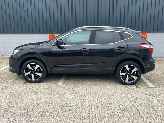 View our NISSAN QASHQAI