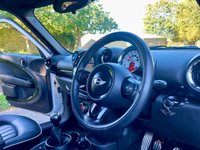 USED 2015 65 MINI COUNTRYMAN 1.6 Cooper S SUV 5dr Petrol Manual ALL4 Euro 5 (s/s) (184 ps) ULEZ Compliant Mini With Over &pound;11,000 Of Optional Equipment And A Full Mini Service History !!