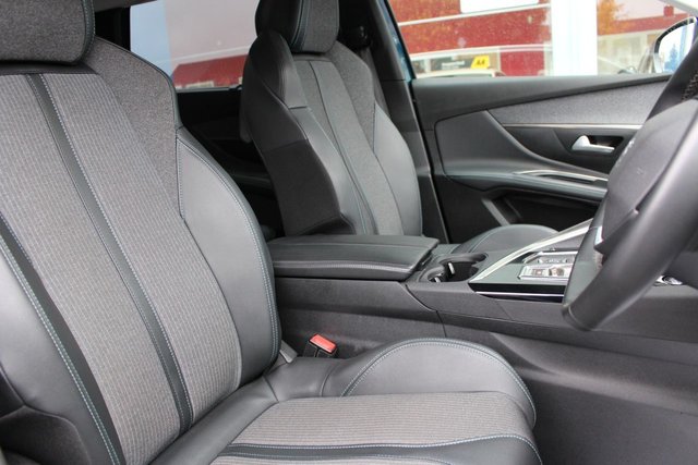 2021 PEUGEOT 5008 1.5 BlueHDi Allure Premium SUV 5dr Diesel EAT Euro 6 (s/s) (130 ps) - Photo 11