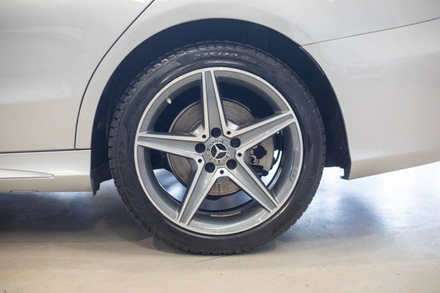 2017 Mercedes-Benz C-Class 2.1L Amg Line 4dr - Photo 7