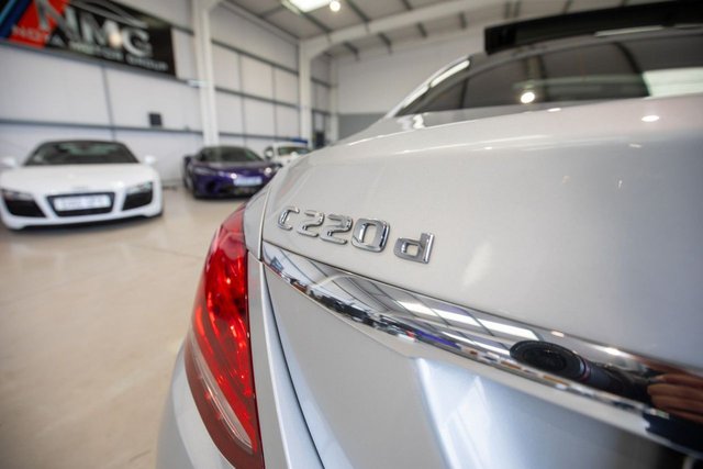 2017 Mercedes-Benz C-Class 2.1L Amg Line 4dr - Photo 12