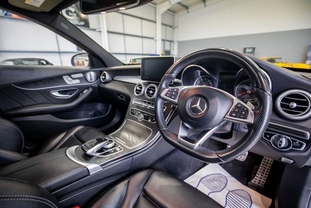 2017 Mercedes-Benz C-Class 2.1L Amg Line 4dr - Photo 2