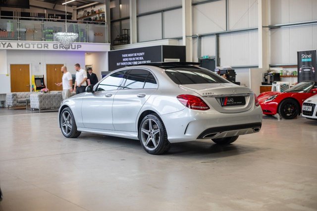 2017 Mercedes-Benz C-Class 2.1L Amg Line 4dr - Photo 4
