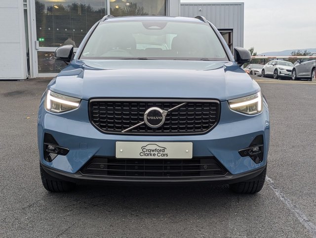 View our VOLVO XC40