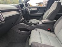USED 2022 22 VOLVO XC40 2.0 B3 MHEV Plus SUV 5dr Petrol Hybrid DCT Auto Euro 6 (s/s) (163 ps) MILD HYBRID AUTOMATIC