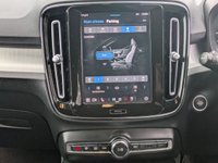 USED 2022 22 VOLVO XC40 2.0 B3 MHEV Plus SUV 5dr Petrol Hybrid DCT Auto Euro 6 (s/s) (163 ps) MILD HYBRID AUTOMATIC