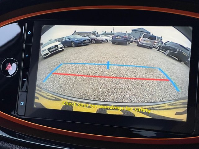 2022 TOYOTA AYGO X - Photo 2