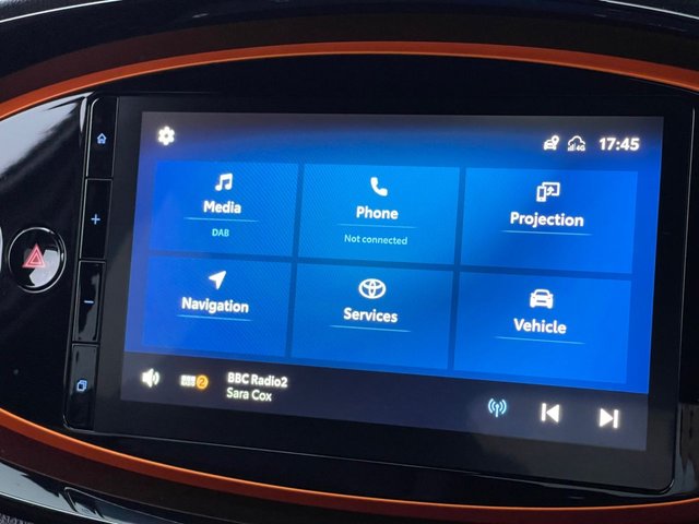 2022 TOYOTA AYGO X - Photo 6