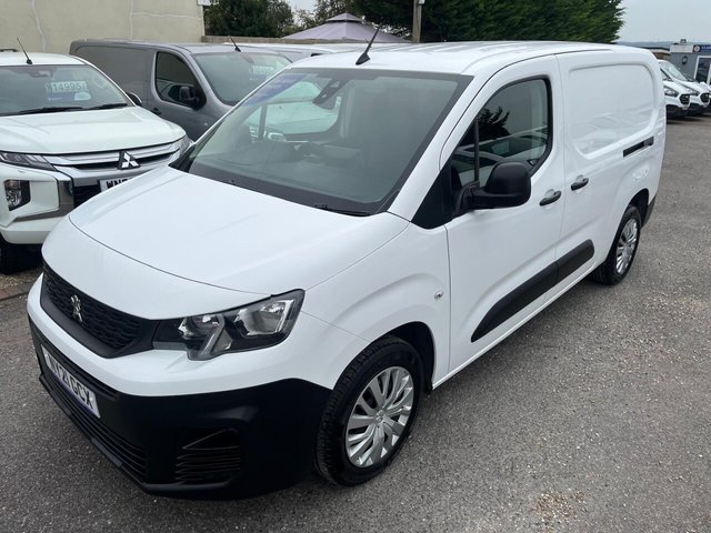 2021 PEUGEOT PARTNER - Photo 4