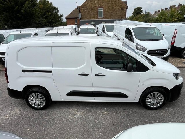 2021 PEUGEOT PARTNER - Photo 10