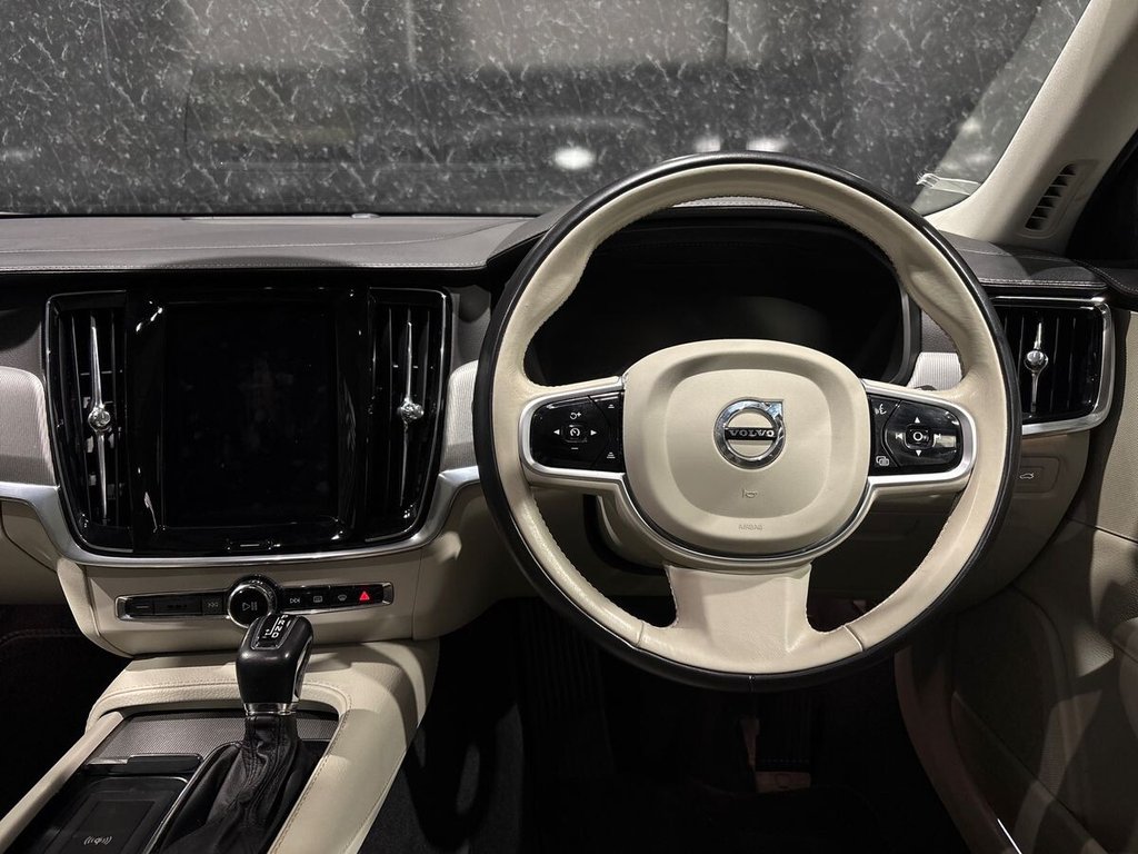 USED 2020 M VOLVO V90 Cross Country 2.0 T5 Plus Estate 5dr Petrol Auto AWD Euro 6 (s/s) (250 ps) PANORAMIC ROOF|360 CAMERA