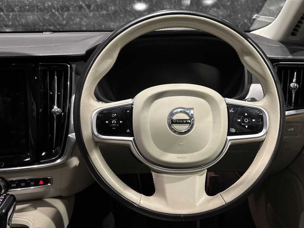USED 2020 M VOLVO V90 Cross Country 2.0 T5 Plus Estate 5dr Petrol Auto AWD Euro 6 (s/s) (250 ps) PANORAMIC ROOF|360 CAMERA