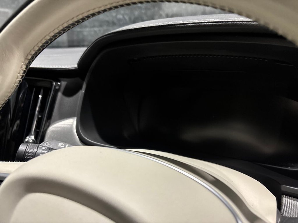 USED 2020 M VOLVO V90 Cross Country 2.0 T5 Plus Estate 5dr Petrol Auto AWD Euro 6 (s/s) (250 ps) PANORAMIC ROOF|360 CAMERA